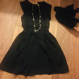 Ezra keyhole formal dress
